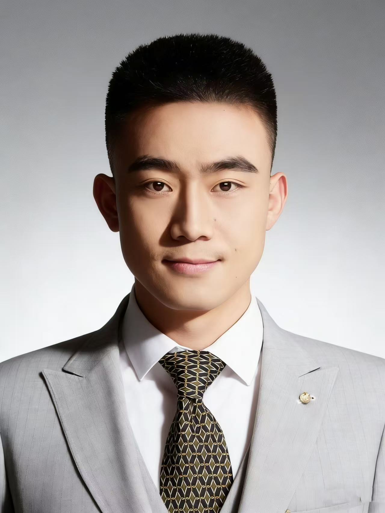 杨彪生（学院党委书记、学生管理副院长）
