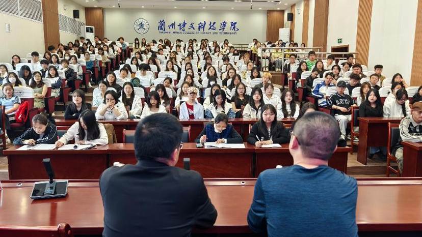 55af63a8d4c4474b62e65565632a3c4